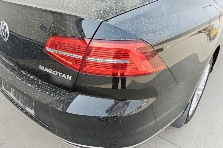 Used Volkswagen Magotan 2018 Facelift 330TSI DSG Luxury Model Right Rear Taillight