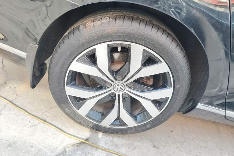 Used Volkswagen Magotan 2018 280TSI DSG Leading Model Right Rear Wheel Hub