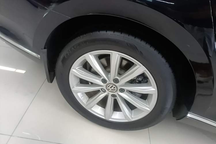 Used Volkswagen Magotan 2018 280TSI DSG Leading Model Right Rear Wheel Hub
