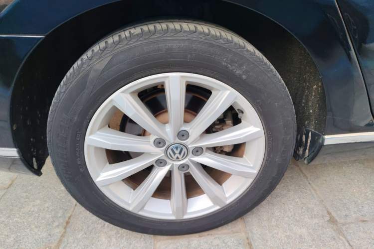 Used Volkswagen Magotan 2018 330TSI DSG Advanced Model Right Rear Wheel Hub