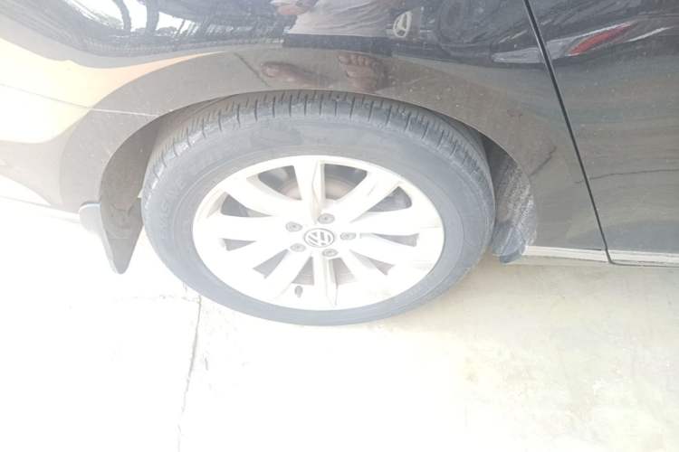Used Volkswagen Magotan 2018 280TSI DSG Comfort Model Right Rear Wheel Hub