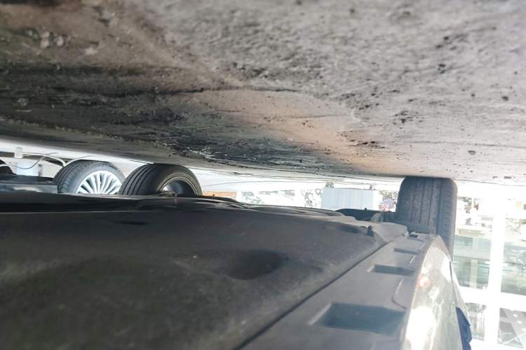 Used Volkswagen Magotan 2018 280TSI DSG Leading Model Right Side Sill