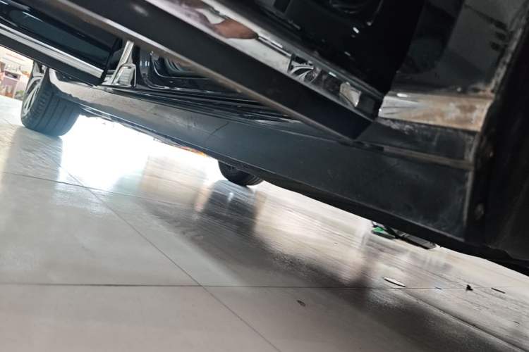 Used Volkswagen Magotan 2018 330TSI DSG Luxury Model Right Side Sill