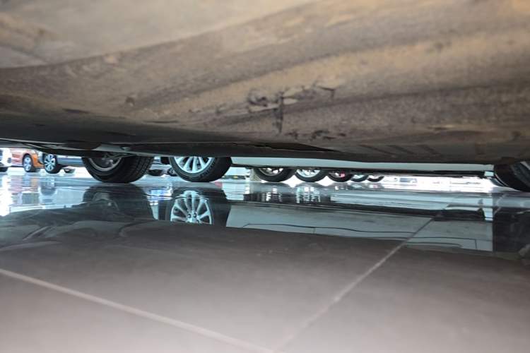 Used Volkswagen Magotan 2018 330TSI DSG Advanced Model Right Side Sill