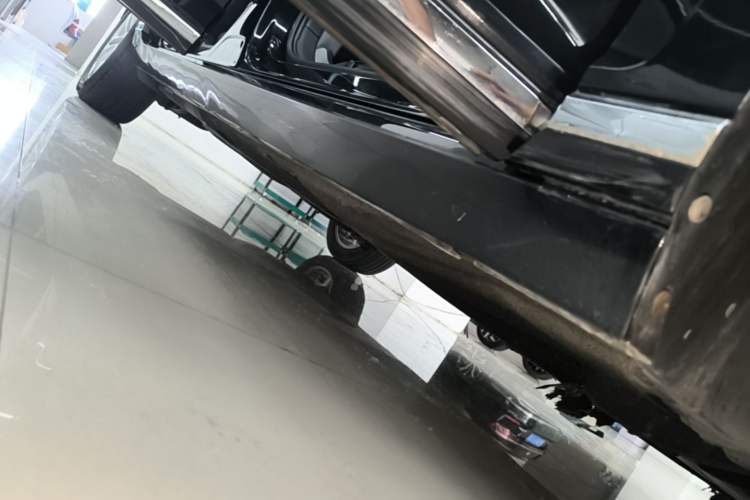 Used Volkswagen Magotan 2018 Facelift 330TSI DSG Luxury Model Right Side Sill