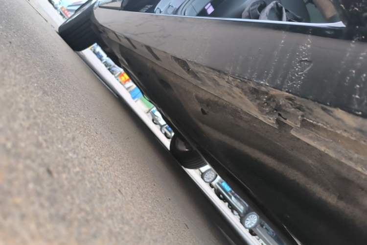 Used Volkswagen Magotan 2018 330TSI DSG Luxury Model Right Side Sill