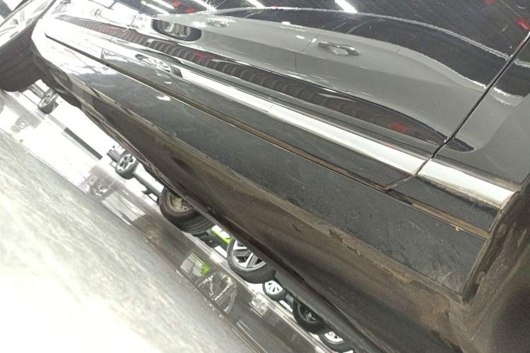 Used Volkswagen Magotan 2018 Facelift 380TSI DSG Luxury Version Right Side Sill