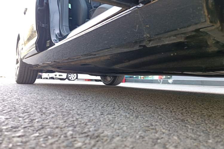Used Volkswagen Magotan 2018 380TSI DSG Prestige Model Right Side Sill