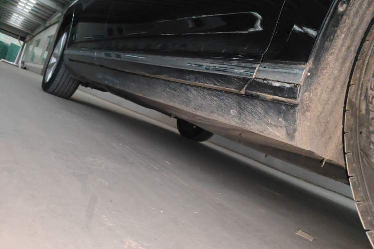 Used Volkswagen Magotan 2018 330TSI DSG Advanced Model Right Side Sill