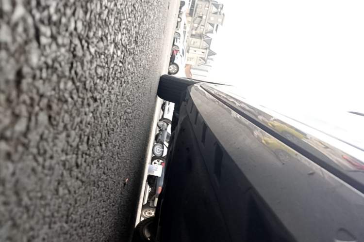 Used Volkswagen Magotan 2018 330TSI DSG Luxury Model Right Side Sill