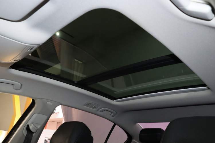 Used Volkswagen Magotan 2018 330TSI DSG Advanced Model Roof