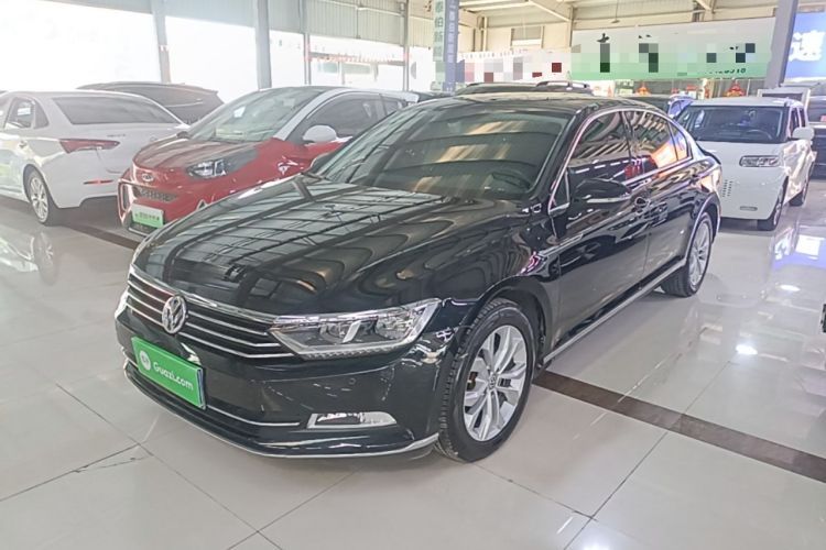Used Volkswagen Magotan 2018 Facelift 330TSI DSG Luxury Model Guazi used car, China used car export, Used car for sale, Used cars, Cheapest cars for sale