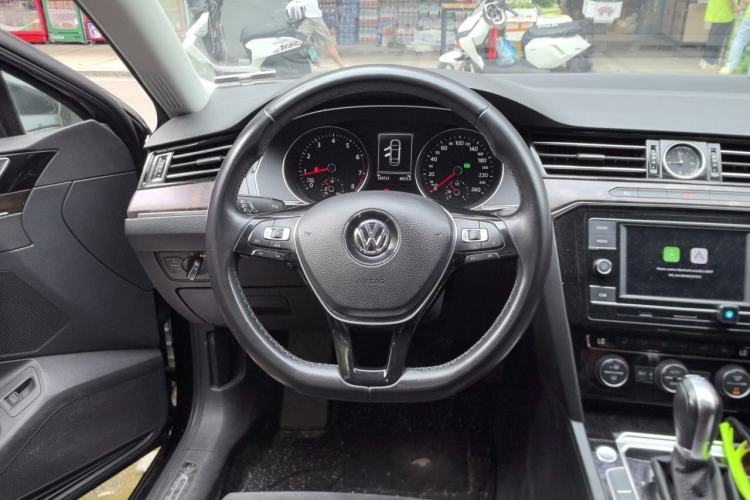 Used Volkswagen Magotan 2018 330TSI DSG Luxury Model Steering Wheel