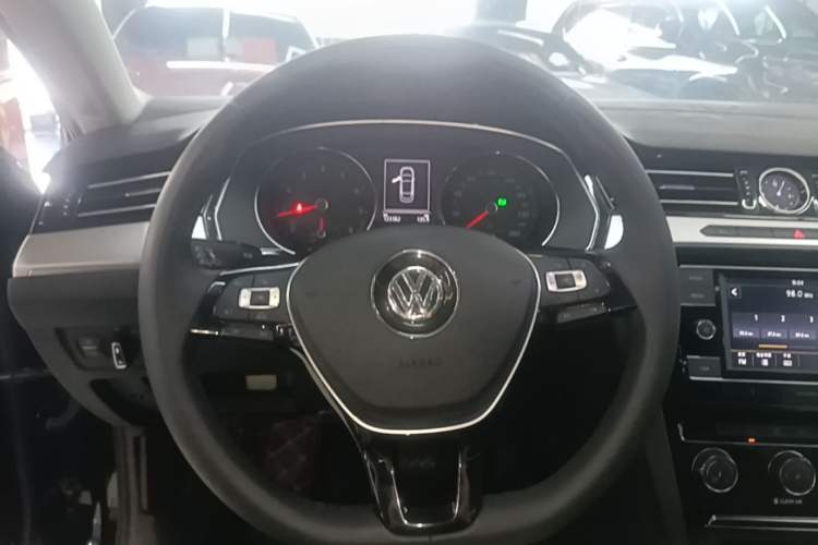 Used Volkswagen Magotan 2018 280TSI DSG Leading Model Steering Wheel