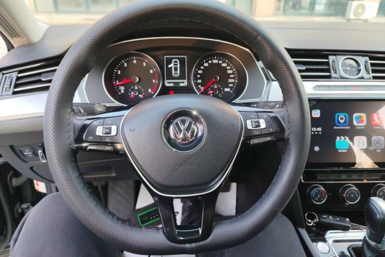 Used Volkswagen Magotan 2018 330TSI DSG Advanced Model Steering Wheel