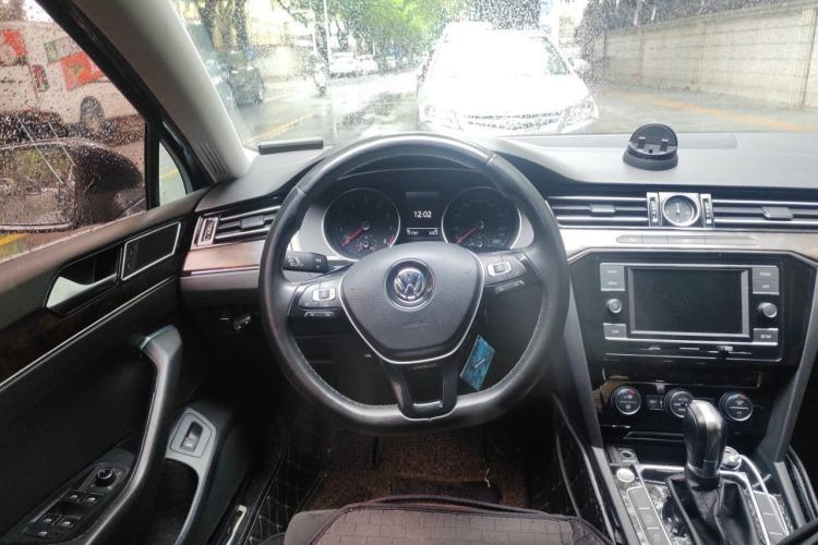 Used Volkswagen Magotan 2018 330TSI DSG Luxury Model Steering Wheel