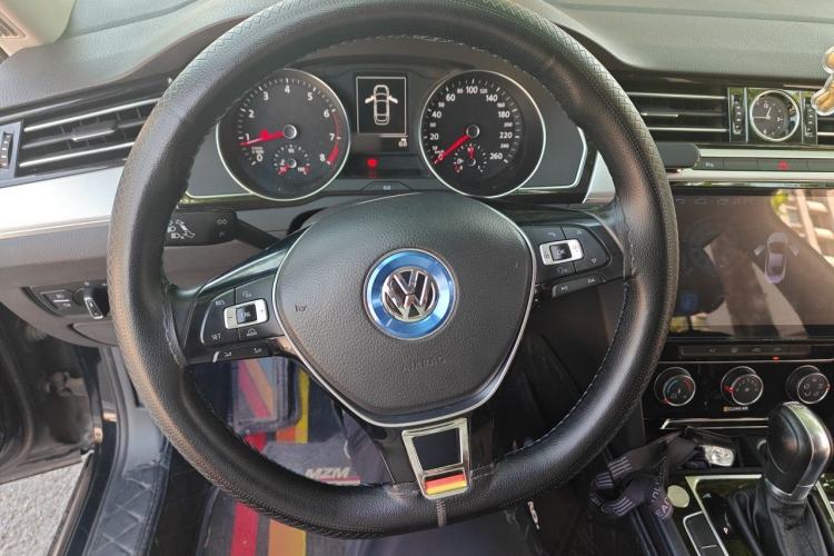 Used Volkswagen Magotan 2018 280TSI DSG Leading Model Steering Wheel
