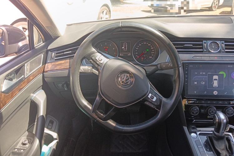 Used Volkswagen Magotan 2018 330TSI DSG Luxury Model Steering Wheel