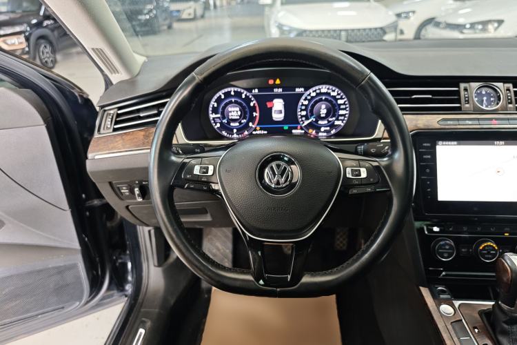 Used Volkswagen Magotan 2018 330TSI DSG Luxury Model Steering Wheel