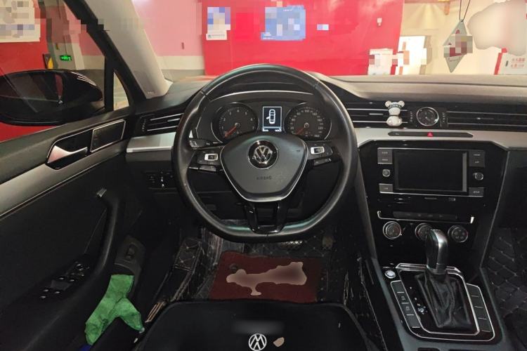 Used Volkswagen Magotan 2018 330TSI DSG Advanced Model Steering Wheel