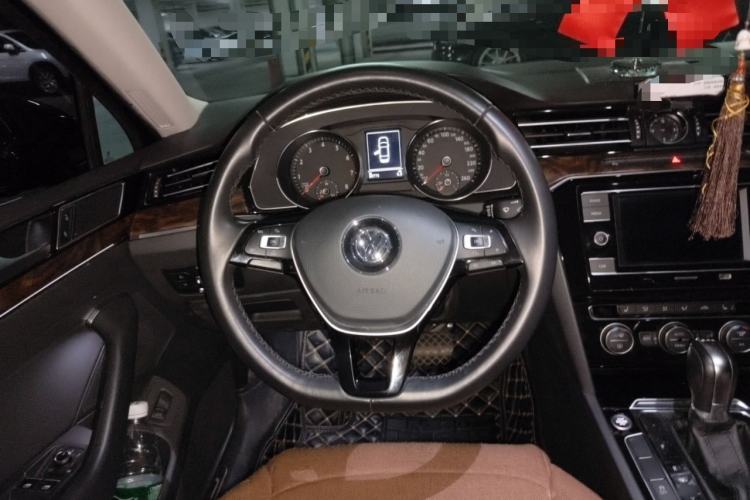 Used Volkswagen Magotan 2018 330TSI DSG Luxury Model Steering Wheel
