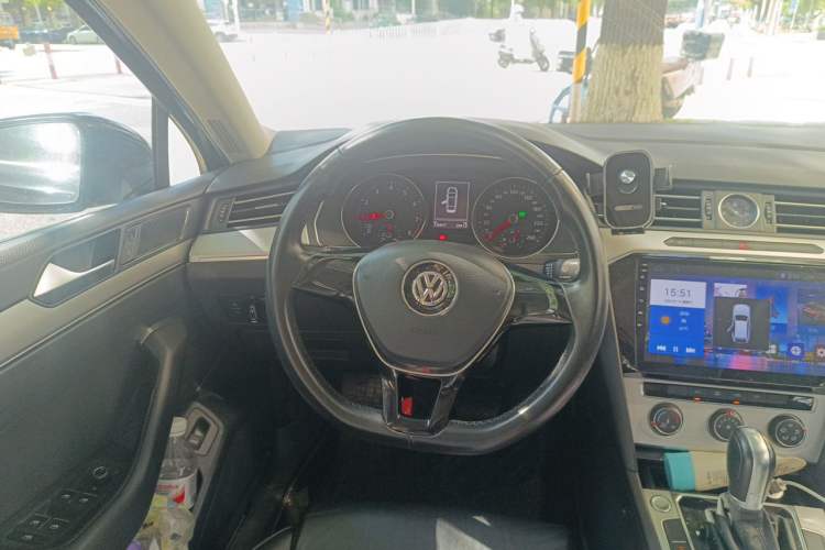 Used Volkswagen Magotan 2018 280TSI DSG Comfort Model Steering Wheel