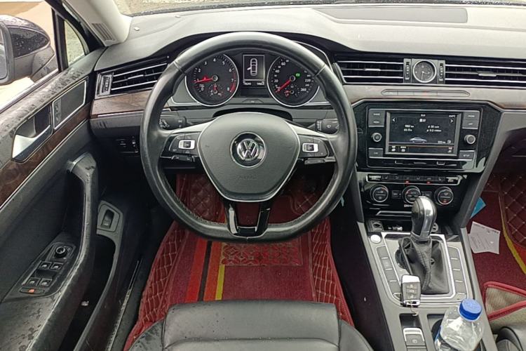 Used Volkswagen Magotan 2018 Facelift 380TSI DSG Luxury Version Steering Wheel