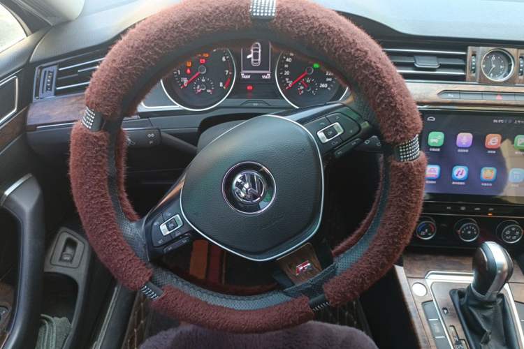 Used Volkswagen Magotan 2018 330TSI DSG Advanced Model Steering Wheel