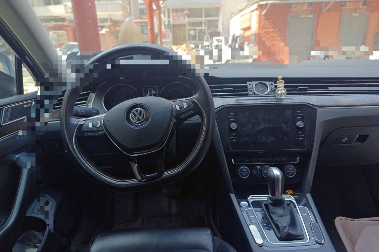 Used Volkswagen Magotan 2018 Facelift 330TSI DSG Luxury Model Steering Wheel