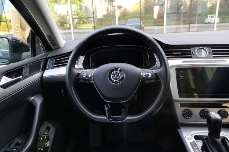 Used Volkswagen Magotan 2018 280TSI DSG Enjoyment Model Steering Wheel