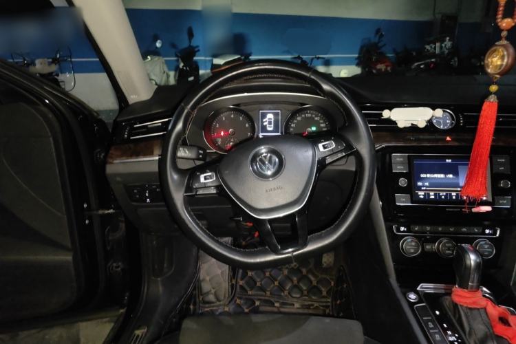 Used Volkswagen Magotan 2018 330TSI DSG Luxury Model Steering Wheel