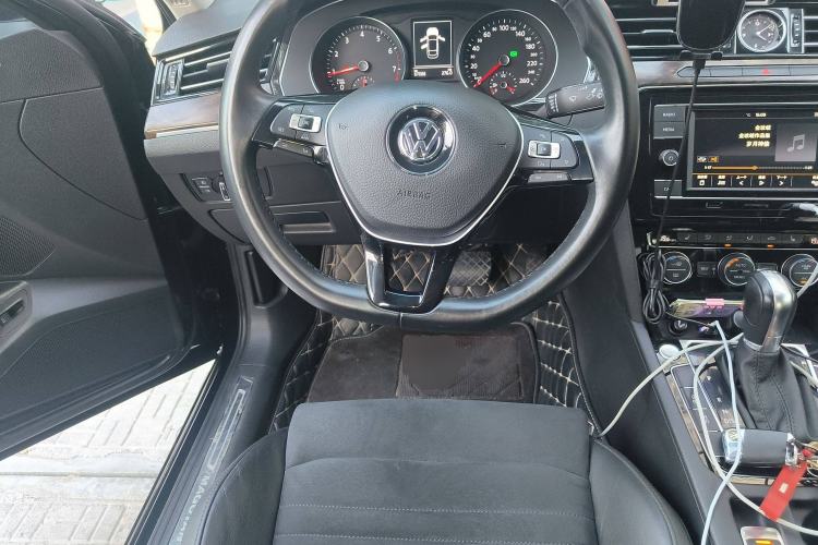 Used Volkswagen Magotan 2018 380TSI DSG Luxury Model Steering Wheel