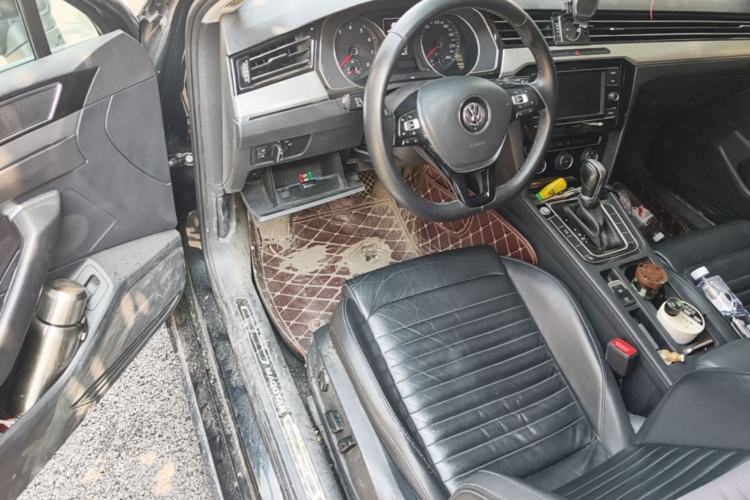 Used Volkswagen Magotan 2018 330TSI DSG Advanced Model Steering Wheel