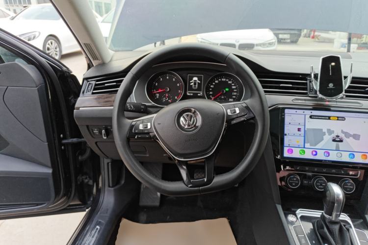 Used Volkswagen Magotan 2018 330TSI DSG Luxury Model Steering Wheel