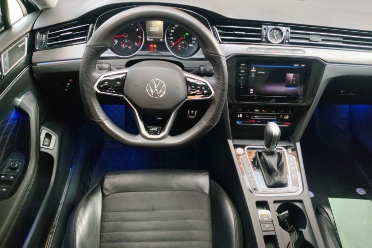 Used Volkswagen Magotan 2018 330TSI DSG Advanced Model Steering Wheel
