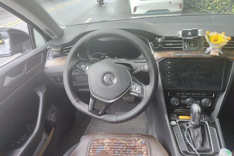 Used Volkswagen Magotan 2018 380TSI DSG Prestige Model Steering Wheel