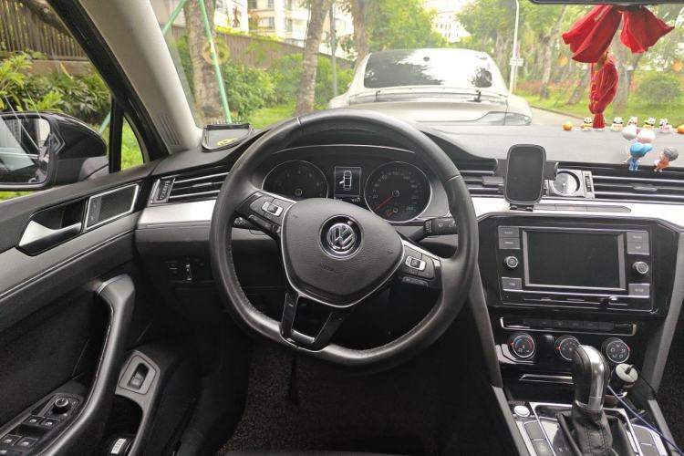 Used Volkswagen Magotan 2018 330TSI DSG Advanced Model Steering Wheel