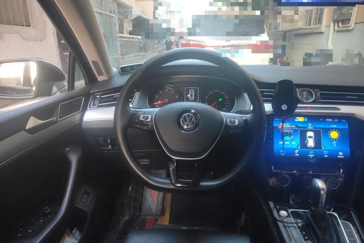 Used Volkswagen Magotan 2018 330TSI DSG Advanced Model Steering Wheel