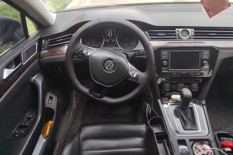Used Volkswagen Magotan 2018 Facelift 330TSI DSG Luxury Model Steering Wheel