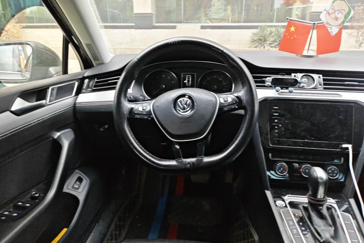Used Volkswagen Magotan 2018 330TSI DSG Advanced Model Steering Wheel
