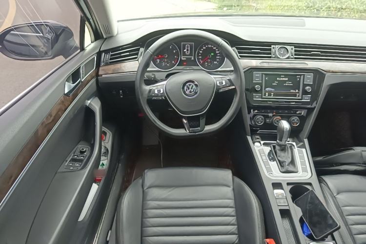 Used Volkswagen Magotan 2018 Facelift 330TSI DSG Luxury Model Steering Wheel