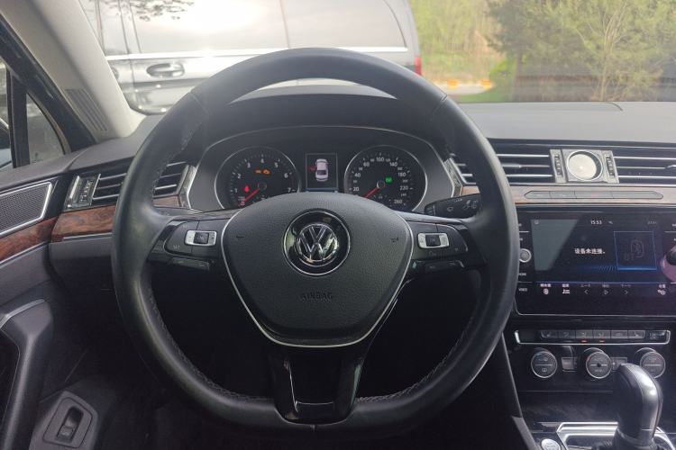 Used Volkswagen Magotan 2018 330TSI DSG Luxury Model Steering Wheel