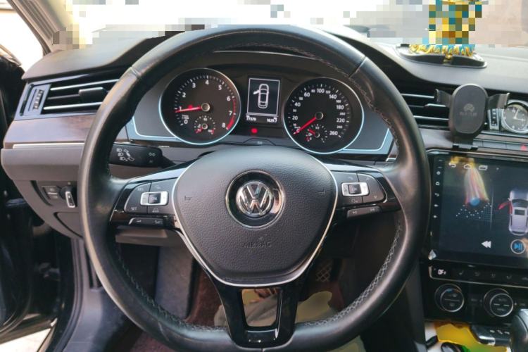 Used Volkswagen Magotan 2018 330TSI DSG Luxury Model Steering Wheel