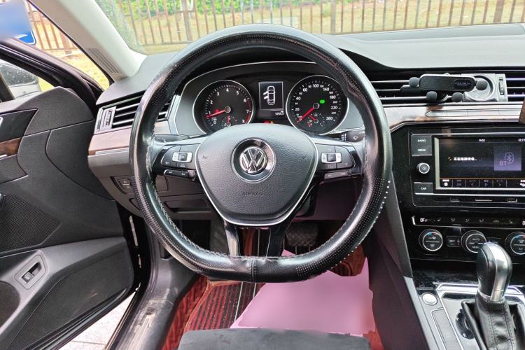 Used Volkswagen Magotan 2018 330TSI DSG Luxury Model Steering Wheel