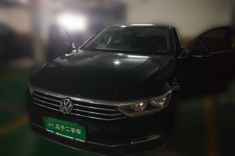 Used Volkswagen Magotan 2018 330TSI DSG Luxury Model Guazi used car, China used car export, Used car for sale, Used cars, Cheapest cars for sale