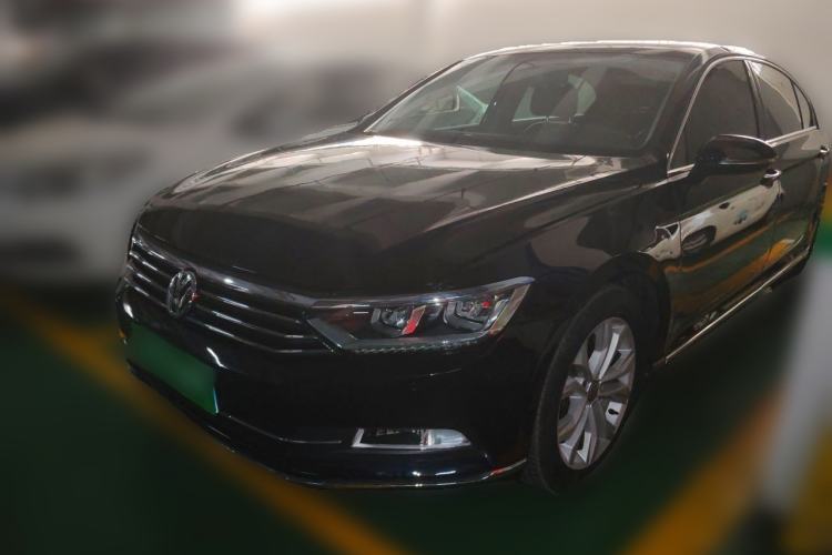 Used Volkswagen Magotan 2018 330TSI DSG Luxury Model Guazi used car, China used car export, Used car for sale, Used  cars, Cheapest cars for sale