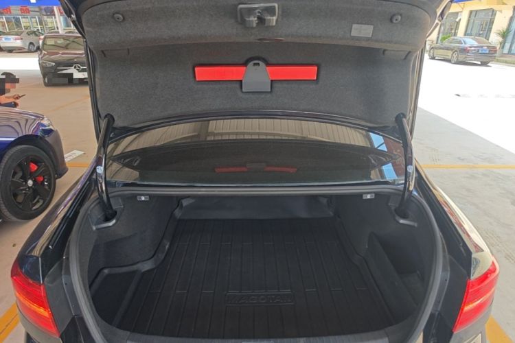 Used Volkswagen Magotan 2018 Facelift 380TSI DSG Luxury Version Trunk
