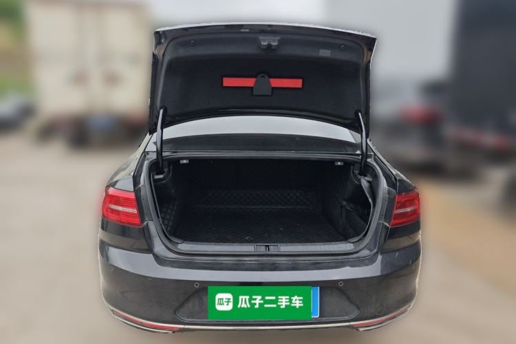 Used Volkswagen Magotan 2018 380TSI DSG Luxury Model Trunk
