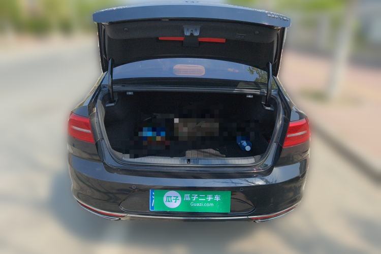 Used Volkswagen Magotan 2018 330TSI DSG Luxury Model Trunk