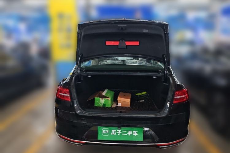 Used Volkswagen Magotan 2018 Facelift 330TSI DSG Luxury Model Trunk